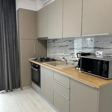 Aloha Mamaia Navodari